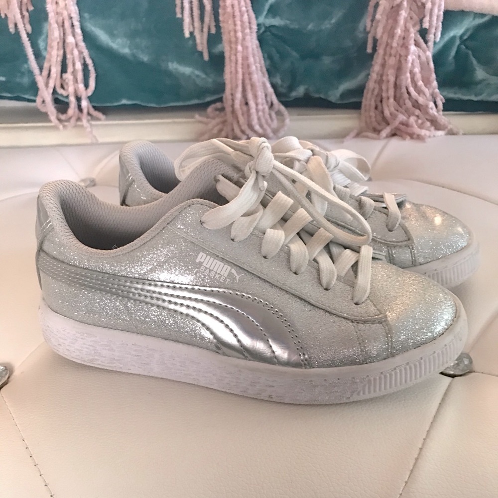 Kids size 13.5 puma silver sparkle sneakers